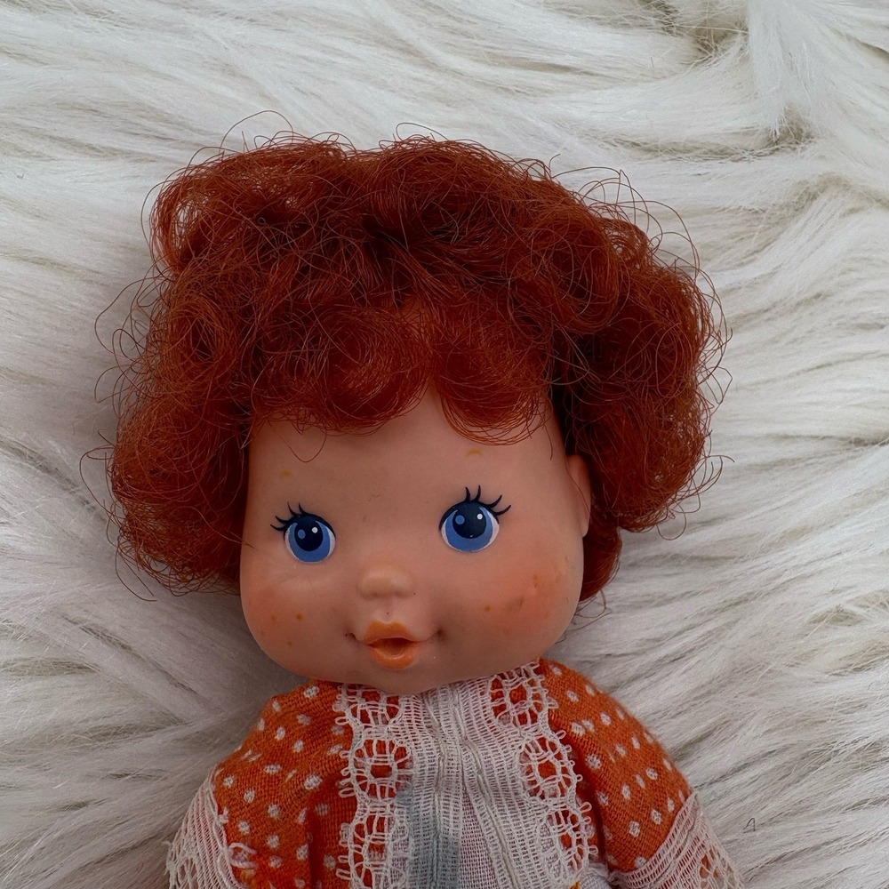 1980's‎ Vintage Strawberry Shortcake Mini Baby With Dress - Picture 2 of 6